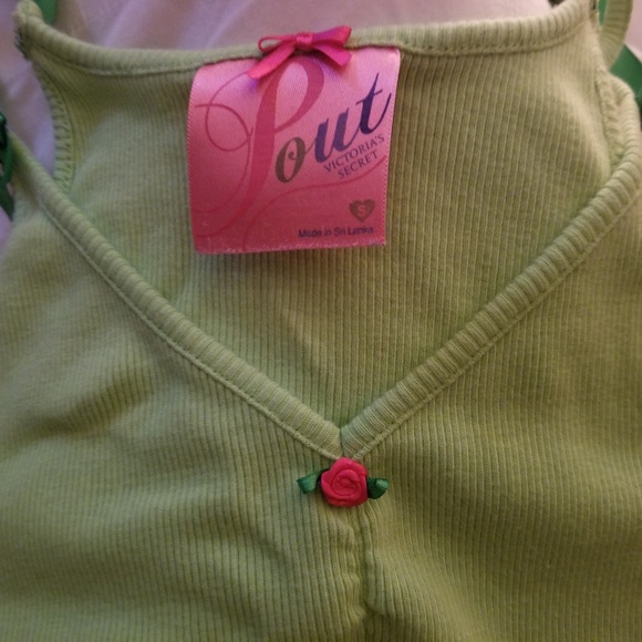 Pout Victoria's Secret Nighty! - Picture 4 of 4